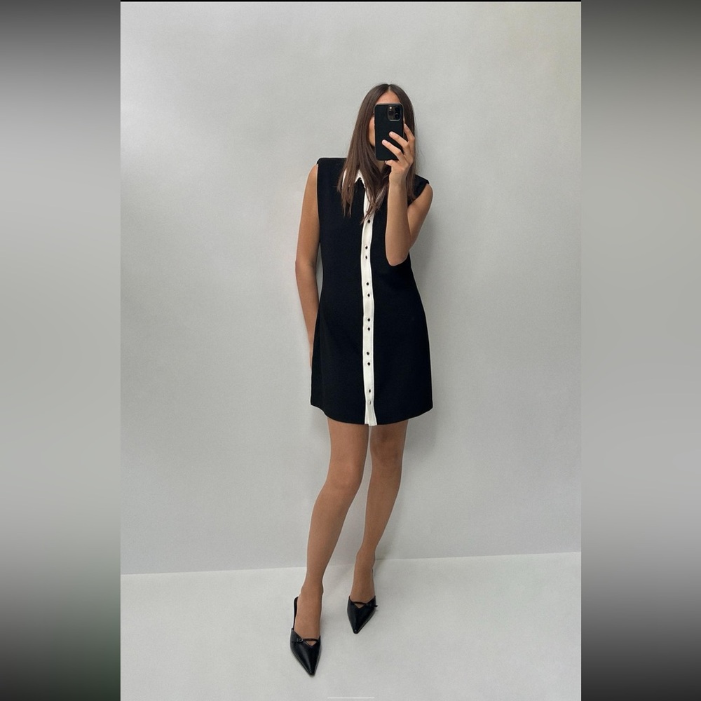 SLEEVELESS CREPE DRESS